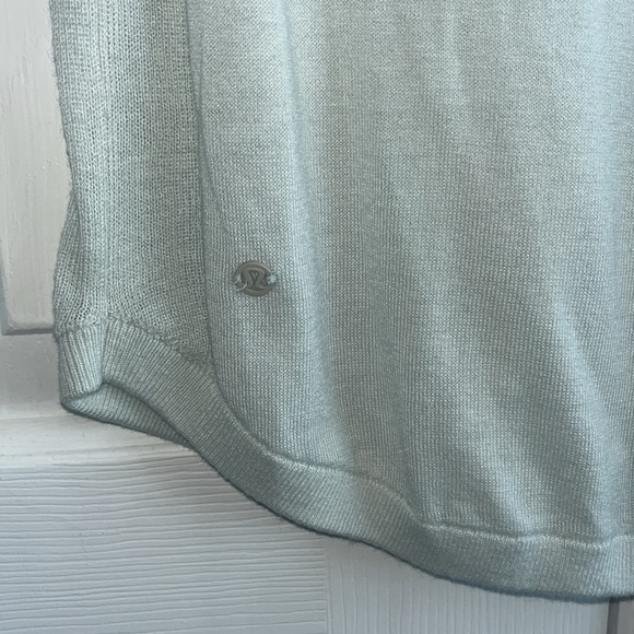 Lululemon Lightweight Boolux Sweater Ocean Air Size 6 - Picture 9 of 12
